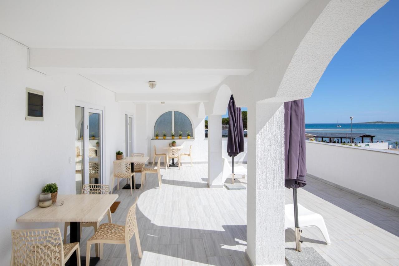 Apartments And Rooms Jakic Medulin Exterior foto